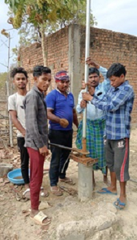 भीषण गर्मी में राहत:लोक स्वास्थ्य यांत्रिकी विभाग कर रहा हैंडपंपों की मरम्मत