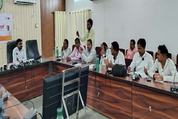 कलेक्टर ने सुशासन तिहार 2025 के संबंध में ली प्रेस-वार्ता