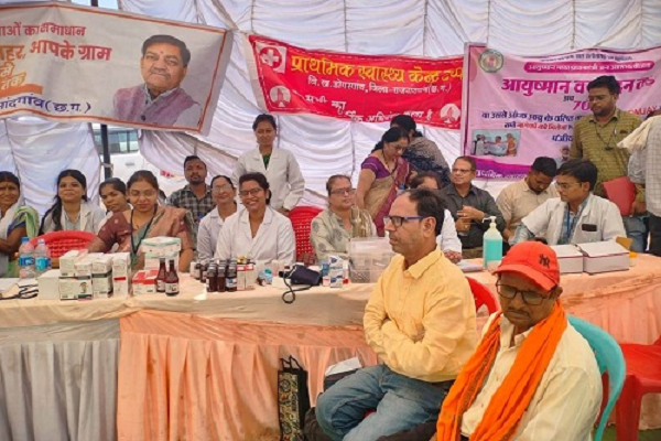 समाधान शिविर विचारपुर नवागांव में 130 लोगों की हुई स्वास्थ्य जांच
