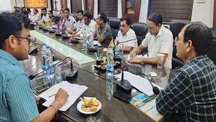 कलेक्टर ने ली राइस मिलर्स की बैठक, बचे धान की नीलामी में हिस्सा लेने दिए निर्देश