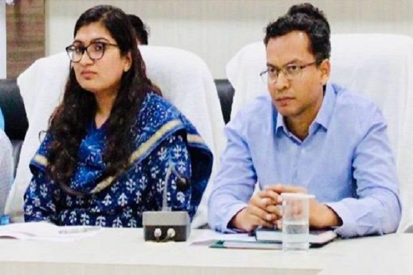 कलेक्टर ने विभागवार आवेदन देख त्वरित समाधान के निर्देश दिए