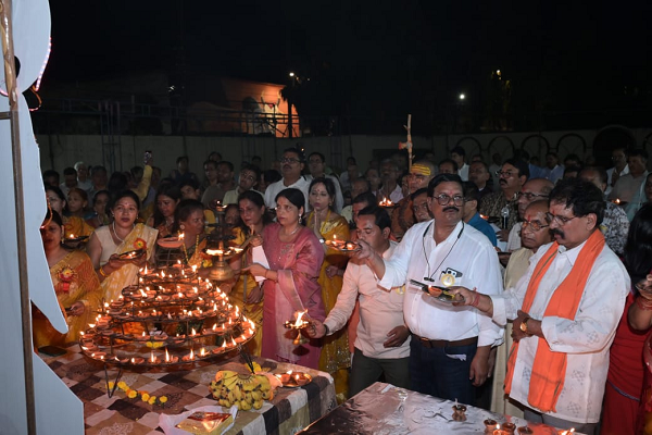  भगवान श्री परशुराम जी की 1100 दीपों से महाआरती - वर्ल्ड ब्राह्मण फेडरेशन भव्य आयोजन