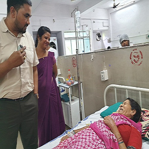 जिला अस्पताल कैंटीन का औचक निरीक्षण