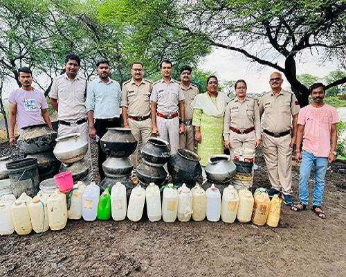 आबकारी विभाग ने बड़ी मात्रा में जप्त की महुआ शराब एवं लाहन