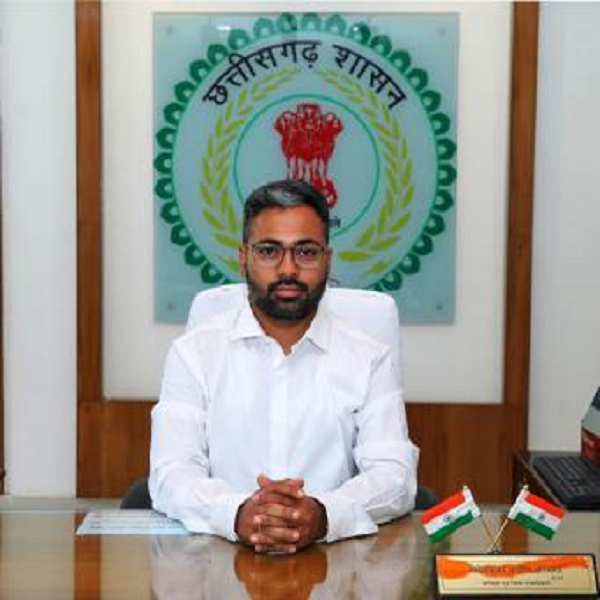 अंतर्राष्ट्रीय योग दिवस की तैयारियों को लेकर कलेक्टर ने ली बैठक