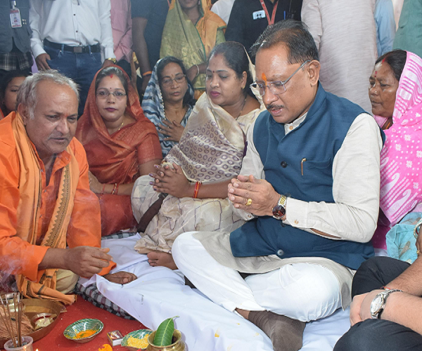  मुख्यमंत्री श्री विष्णुदेव साय ने दुलदुला में 3 करोड़ से अधिक के विकास कार्यों का किया लोकार्पण व भूमिपूजन