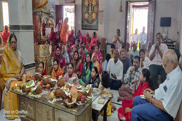 विश्वशांति के लिए जैन दादाबाड़ी में दादागुरुदेव की बड़ी पूजा