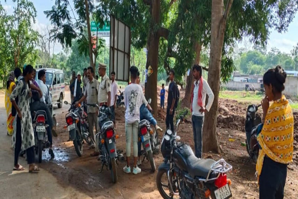 यातायात नियमों का पालन नहीं करने वालों की काटी गई चालान 