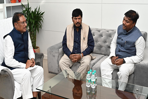  मुख्यमंत्री श्री विष्णु देव साय से केंद्रीय राज्यमंत्री श्री रामदास अठावले ने की सौजन्य मुलाकात