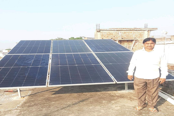  प्रधानमंत्री सूर्यघर योजना से सतीश धावलकर का घर बना ऊर्जा उत्पादन का स्रोत