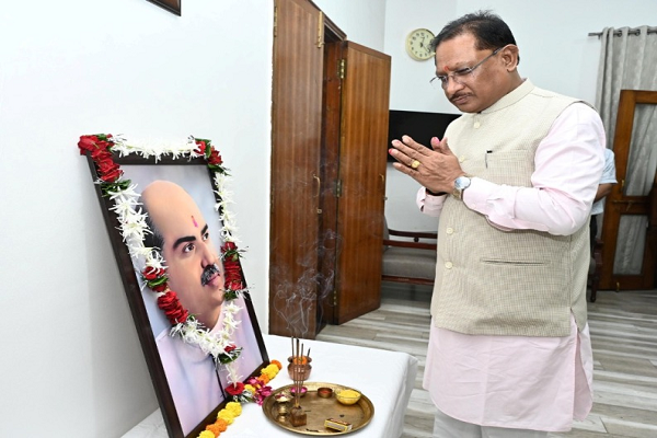 मुख्यमंत्री डॉ. श्यामा प्रसाद मुखर्जी की जयंती पर अर्पित की श्रद्धांजलि