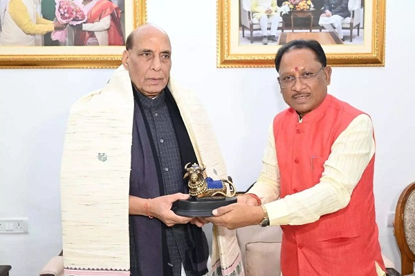 CM विष्णुदेव साय ने केंद्रीय रक्षा मंत्री राजनाथ सिंह को जन्मदिन की बधाई दी