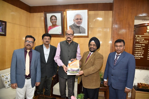 राज्यपाल ने किया छग लोक आयोग के 23वें वार्षिक प्रतिवेदन का विमोचन