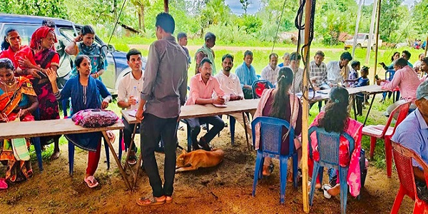 ग्रामीणों को शासकीय योजनाओं से जोड़ने सालातोंग में सुविधा शिविर जारी