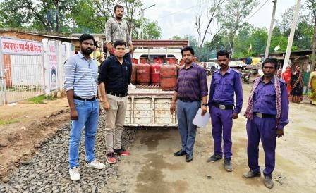 होटलों में घरेलू गैस का अवैध उपयोग, खाद्य व राजस्व विभाग ने की बड़ी कार्रवाई