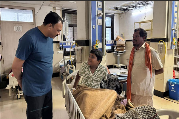 स्वास्थ्य मंत्री श्याम बिहारी जायसवाल ने सुबह 7 बजे किया डीकेएस अस्पताल का आकस्मिक निरीक्षण