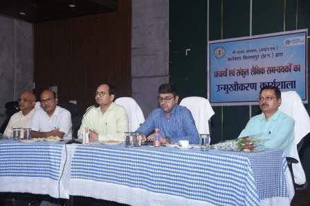 बच्चों के समग्र विकास के लिए बनाएं कार्ययोजना : कलेक्टर