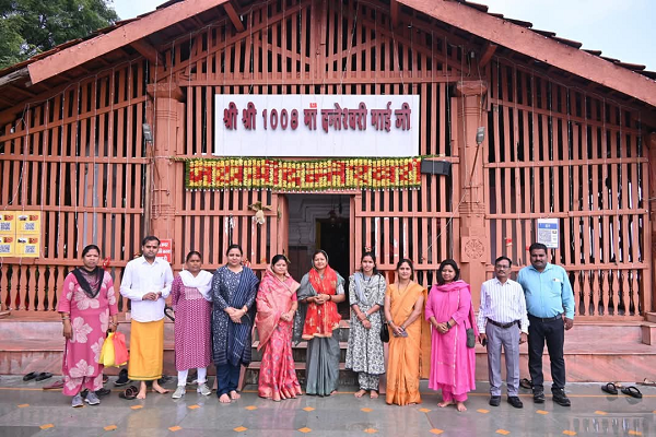 रायपुर : बस्तर प्रवास पर दंतेवाड़ा पहुंची मंत्री श्रीमती लक्ष्मी राजवाड़े, मां दंतेश्वरी के किए दर्शन