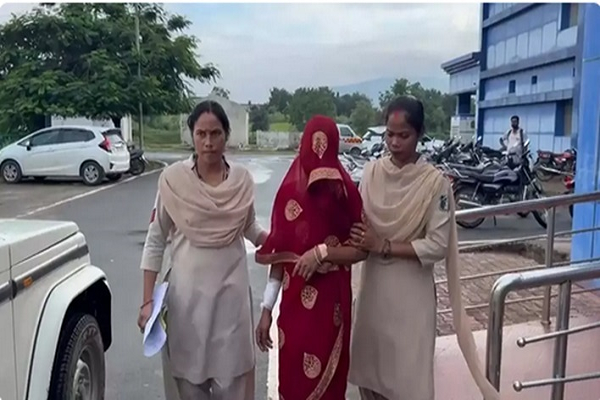 पत्नी ने की करंट लगाकर पति की हत्या