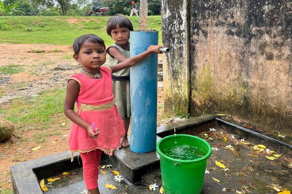 ग्राम सिरियाखोह के शालाओं-आँगनबाड़ी केन्द्र में स्वच्छ जल की आपूर्ति शुरू