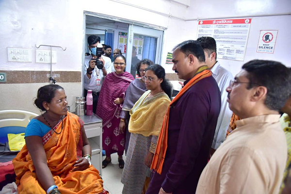 स्वास्थ मंत्री ने किया कोण्डागांव व फरसगांव के चिकित्सालयों का निरीक्षण