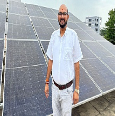 सौर ऊर्जा से गगन का घर हुआ रौशन, बिजली के बिल से मिली राहत