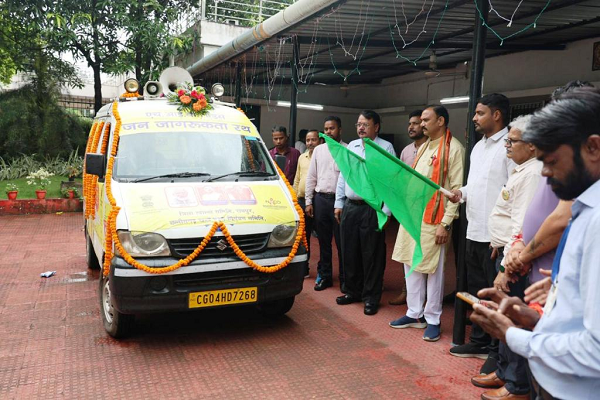 अंतर्राष्ट्रीय युवा दिवस पर स्वास्थ्य मंत्री ने एड्स जागरूकता वाहन को दिखाई हरी झंडी