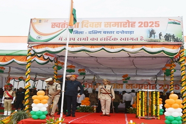 मुख्य आकर्षण का केन्द्र रहा जावंगा एजुकेशन सिटी के घुड़सवार बच्चों के करतब