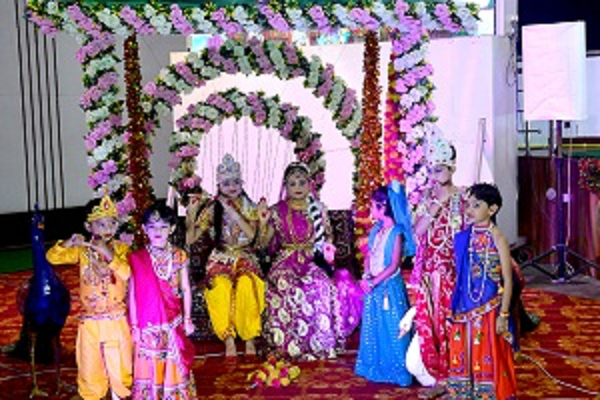 ब्रह्माकुमारीज द्वारा शान्ति सरोवर सड्ढू में सजाई मई मनमोहक झाँकी