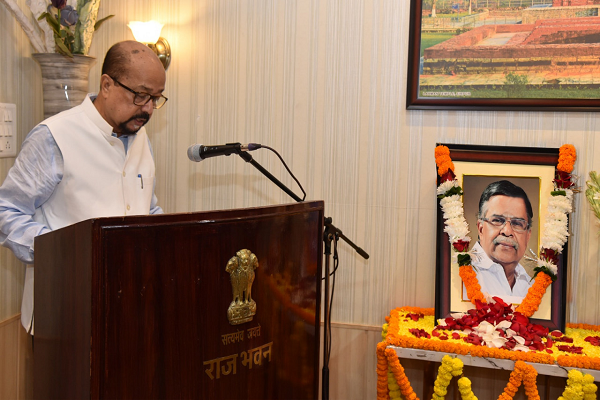  राज्यपाल श्री डेका ने नागालैण्ड के राज्यपाल श्री गणेशन को दी श्रद्धांजलि