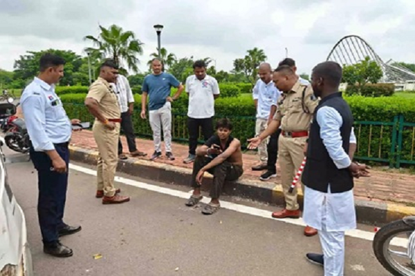 नया रायपुर में बाईकर्स गैंग का स्टंटबाजी, सैकड़ों बाइकर्स पकड़े गए