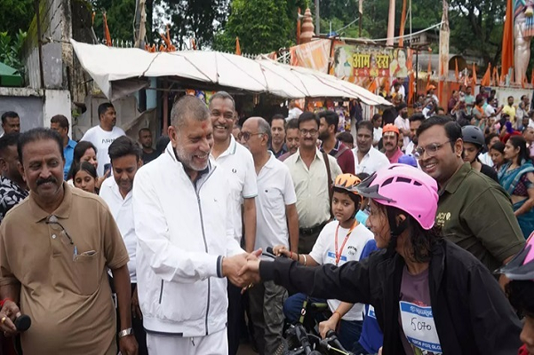 साइकिल रैली में शामिल हुए विधायक किरण सिंहदेव