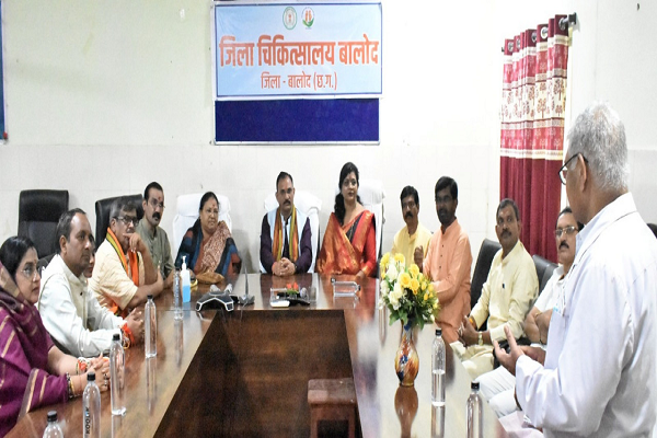  स्वास्थ्य मंत्री श्री श्याम बिहारी जायसवाल ने जिला चिकित्सालय बालोद का निरीक्षण कर व्यवस्थाओं का लिया जायजा