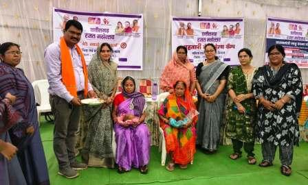 छत्तीसगढ़ रजत महोत्सव पर ग्राम सोमनी में हुआ महतारी मेगा हेल्थ कैम्प