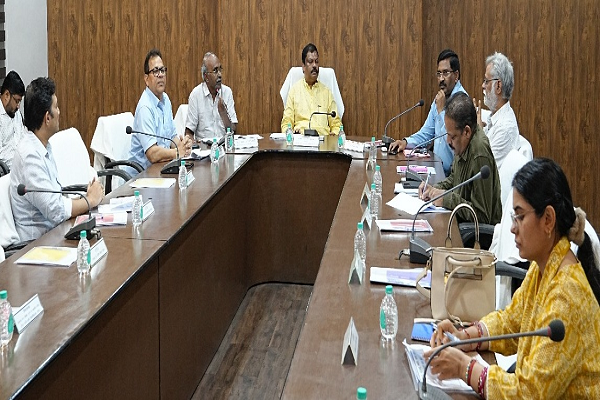  छत्तीसगढ़ आदिवासी स्वास्थ्य परंपरा एवं औषधि पादप बोर्ड की बैठक संपन्न