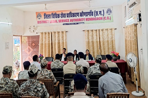 नेशनल लोक अदालत की तैयारी को लेकर थाना प्रभारियों का लिया गया बैठक