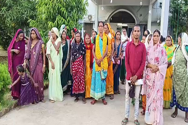 हत्या के अन्य आरोपियों की गिरफ्तारी की मांग, पीड़ित परिवार ने लगाई गुहार