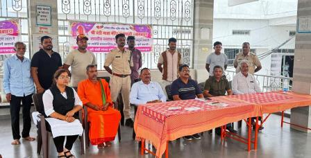 वन्य जीव भालू के साथ छेड़छाड, खाद्य पदार्थ या कोल्ड ड्रिंक पिलाना पूर्णतः प्रतिबंधित