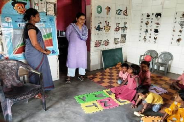 आंगनवाड़ी, शिक्षा, संस्कार और सद्व्यवहार सिखाने का महत्वपूर्ण केंद्र : कलेक्टर