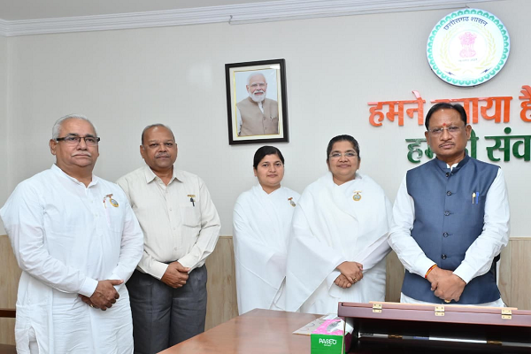  मुख्यमंत्री श्री विष्णु देव साय से प्रजापिता ब्रह्माकुमारी ईश्वरीय विश्वविद्यालय के प्रतिनिधि मण्डल की सौजन्य मुलाकात