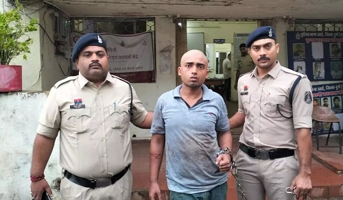 पति ने कर दी पत्नी की हत्या, गिरफ्तार