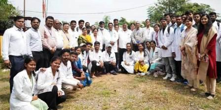 छात्रों की बात, जनप्रतिनिधि के साथ संस्कृति मंत्री ने की मेडिकल छात्रों से चर्चा