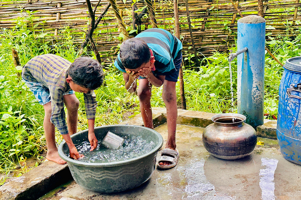 नियद नेल्लानार: नक्सल प्रभावित अचकट गांव में हर घर पहुंचा पीने का शुद्ध पानी