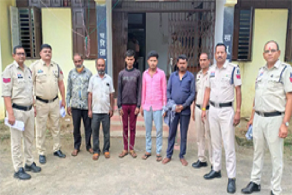 डीजल-पेट्रोल की ब्लैक मार्केटिंग, 43 लाख का ईंधन जब्त