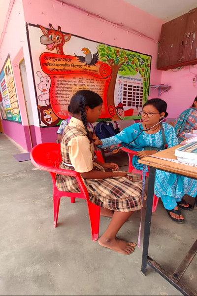  चिरायु योजना: कक्षा 06वीं की छात्रा रोशनी को मिला नया जीवन