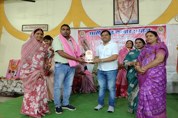 कलार समाज के ढाई सौ अधिकारी कर्मचारियों का हुआ सम्मान