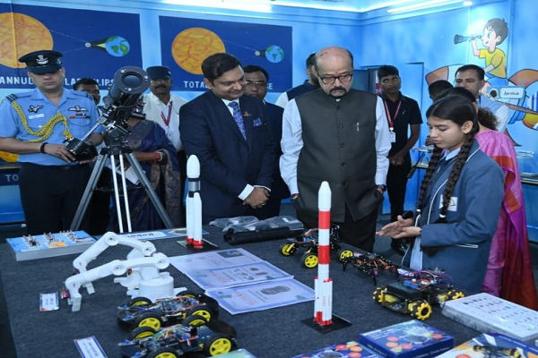 राज्यपाल ने कोरिया में स्पेस एजुकेशन लैब का किया लोकार्पण