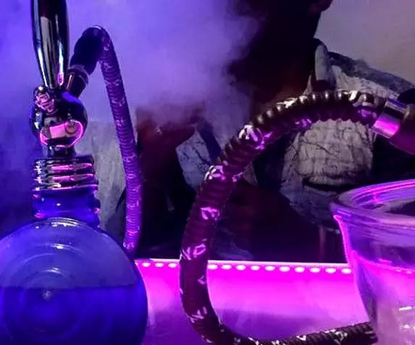  दुकान में हुक्का बार चल रहा था, भिलाई पुलिस की रेड