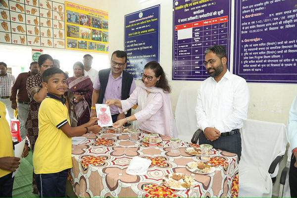 केन्द्र सरकार की अतिरिक्त सचिव पहुंची कांकेर : मावा मोदोल एवं श्रवण बाधितार्थ विद्यालय का किया निरीक्षण