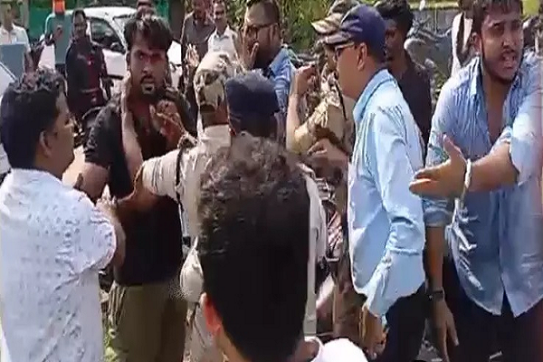 गेवरा खदान विवाद: अधिकारी और ग्रामीण के बीच मारपीट, दोनों पक्षों पर केस दर्ज